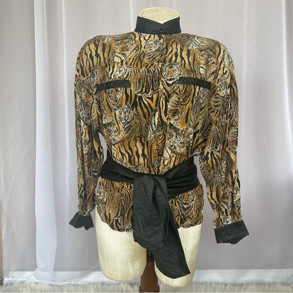 Studio 1201 100%Silk Safari Tiger print Blouse Button Up Long Sleeve Brown Sz 6